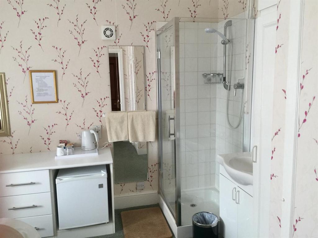 Kenmore Guest House Rustington Room photo